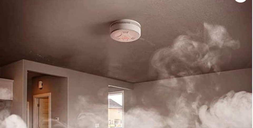 Hệ thống báo cháy hoạt động dựa trên sự kết nối giữa các thiết bị đầu vào và đầu ra Hệ thống báo cháy hoạt động dựa trên sự kết nối giữa các thiết bị đầu vào và đầu ra