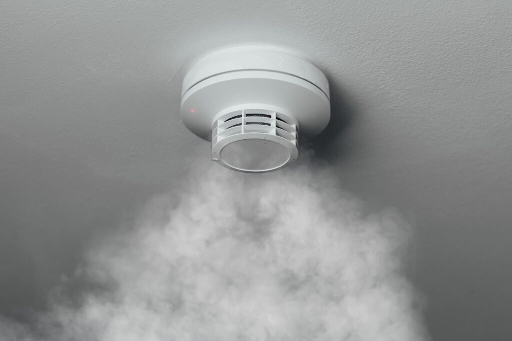 Công nghệ IoT đã thay đổi cách con người kiểm soát và giám sát hệ thống báo cháy thông minh Công nghệ IoT đã thay đổi cách con người kiểm soát và giám sát hệ thống báo cháy thông minh