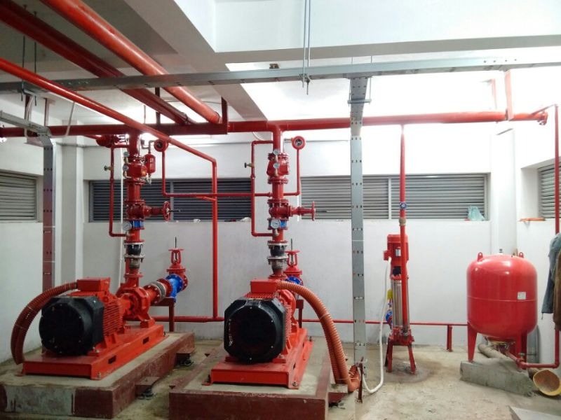Máy bơm điện công suất lớn thường được sử dụng trong các hệ thống chữa cháy quy mô lớn Máy bơm điện công suất lớn thường được sử dụng trong các hệ thống chữa cháy quy mô lớn